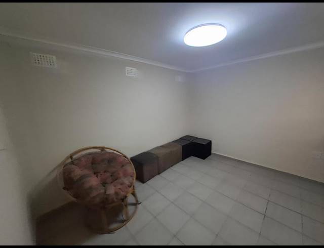1 BEDROOM PROPERTY TO RENT IN OVERPORT